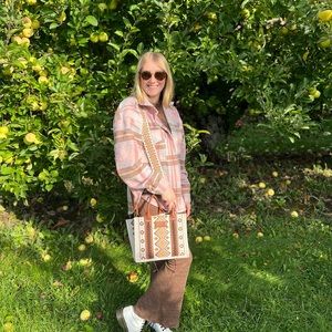 Meet your Posher, Meadow